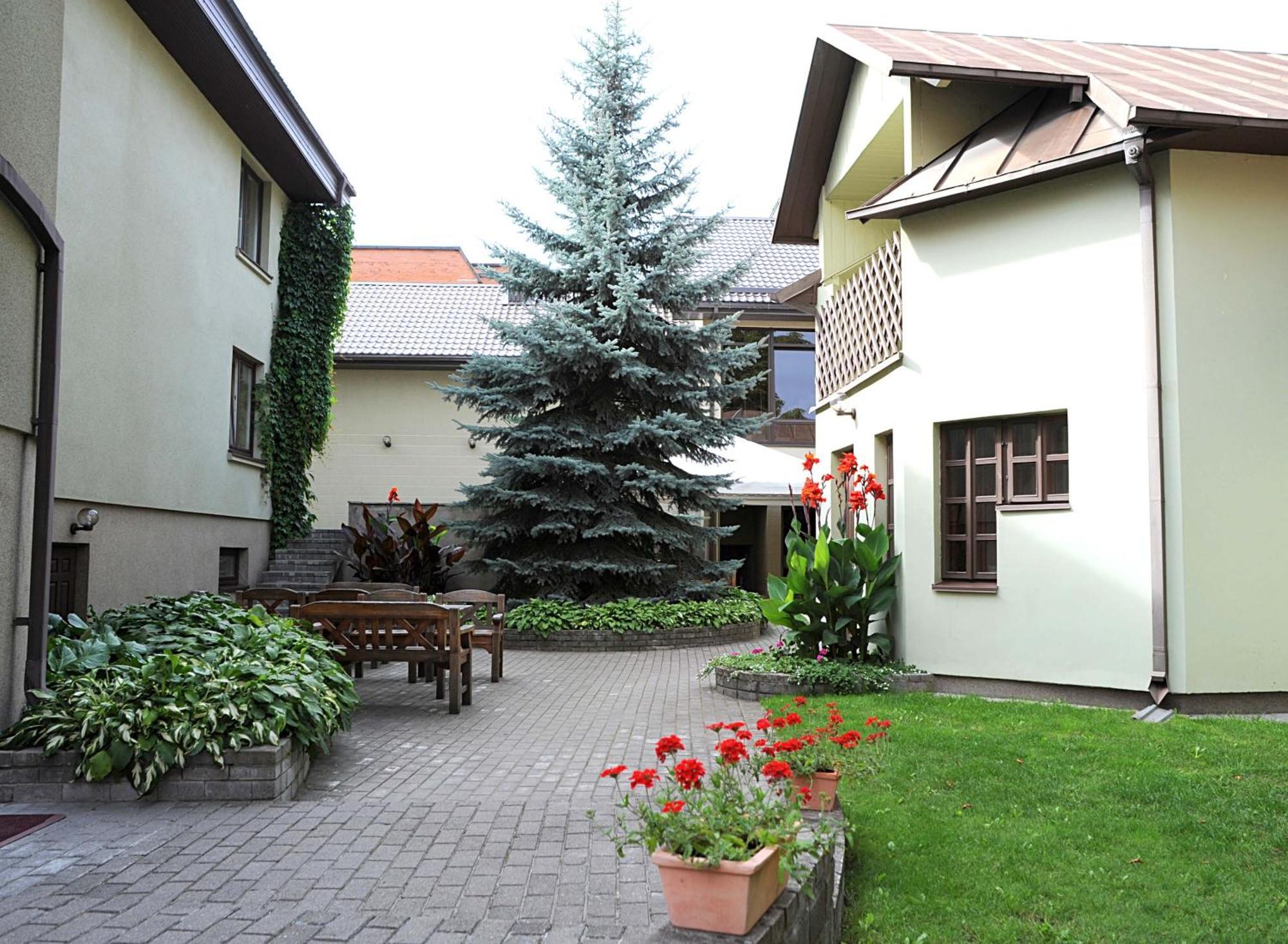 Hotel Senas Namas Алитус Экстерьер фото